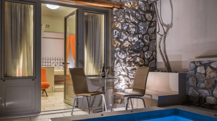 Antinea Suites & Spa Hotel